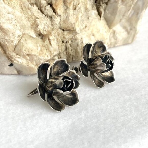 VTG Sterling Silver 925 0.89" 3D Oxidized Layered Flower Screw Back Earrings 8g - Picture 7 of 16